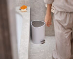 EasyStore 5L Bathroom Bin - корпа за отпадоци, Gloss White - Image 3